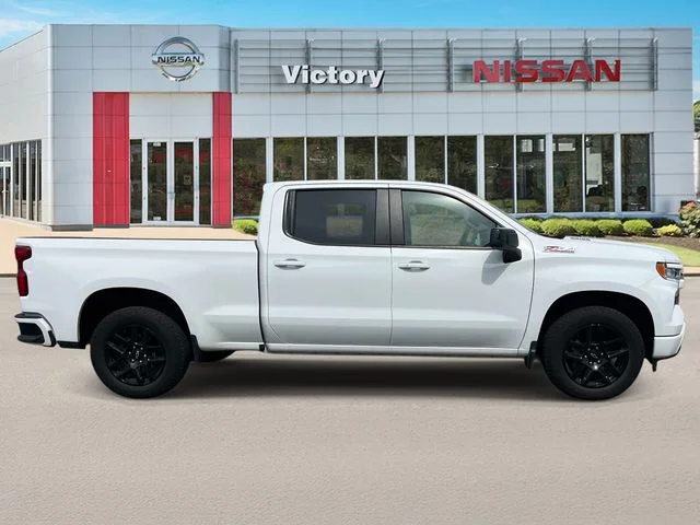 Used 2024 White Chevrolet RST image 2