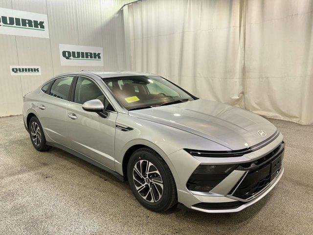 2026 Hyundai Sonata Blue's photo