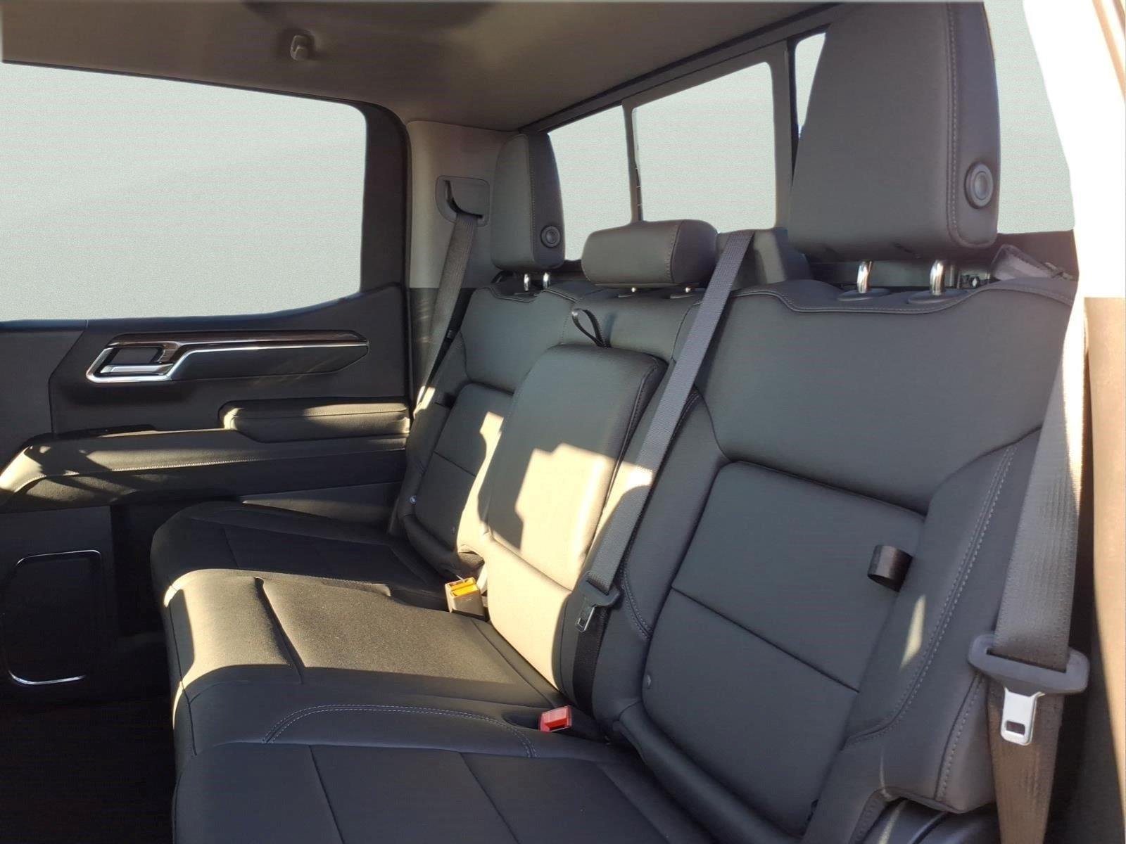 2026 Chevrolet Silverado 1500 LT - Photo 10