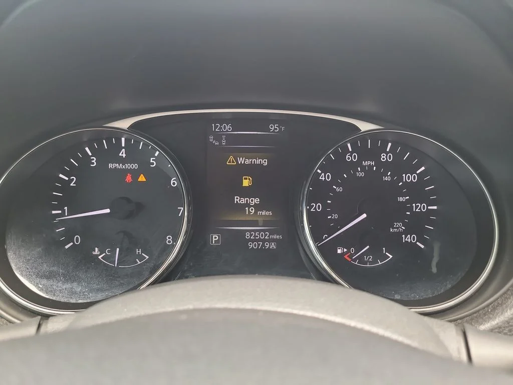 Certified Used 2016 Gray Nissan SL image 32