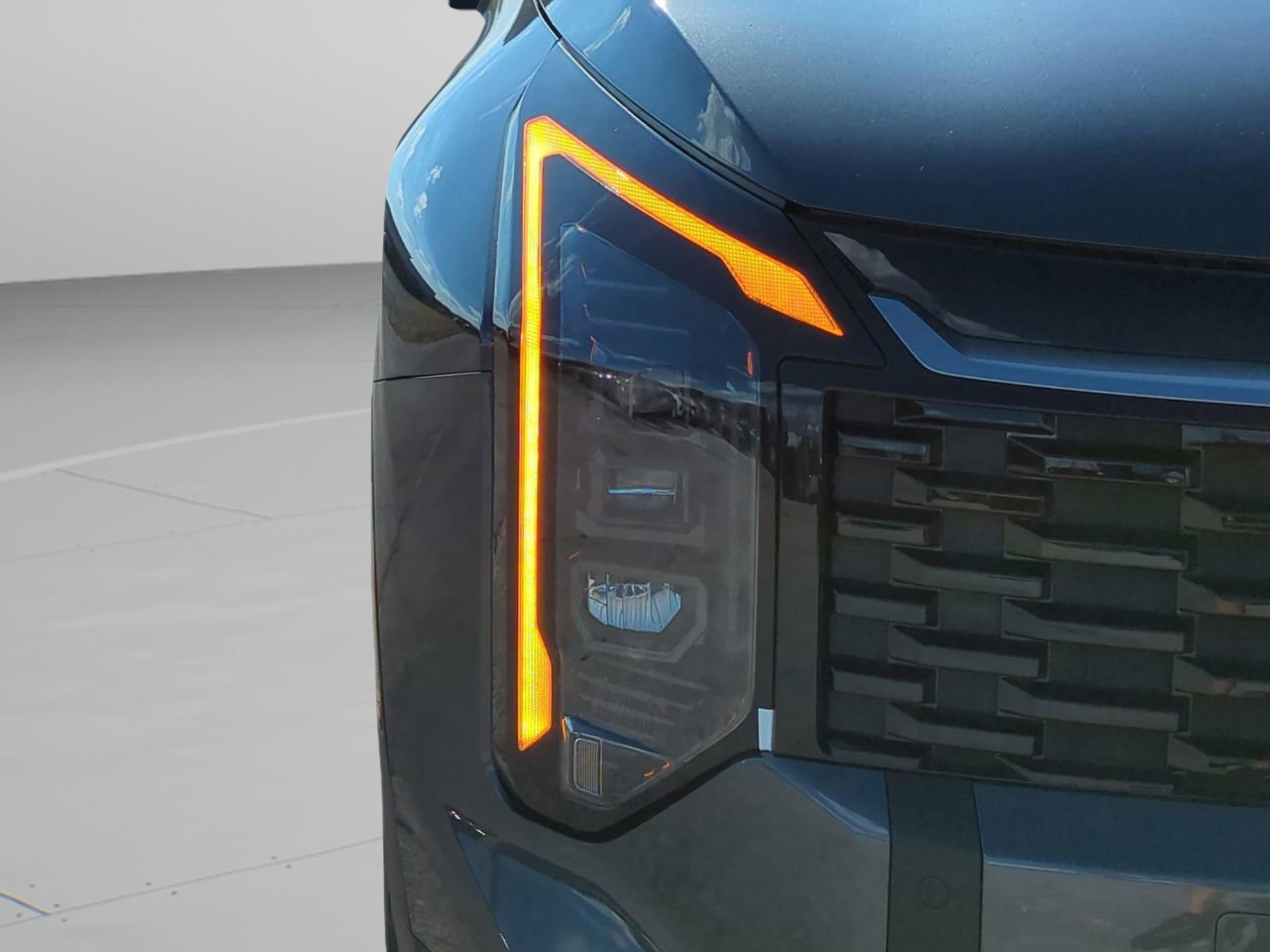 New 2026 Gravity Gray Kia S image 10