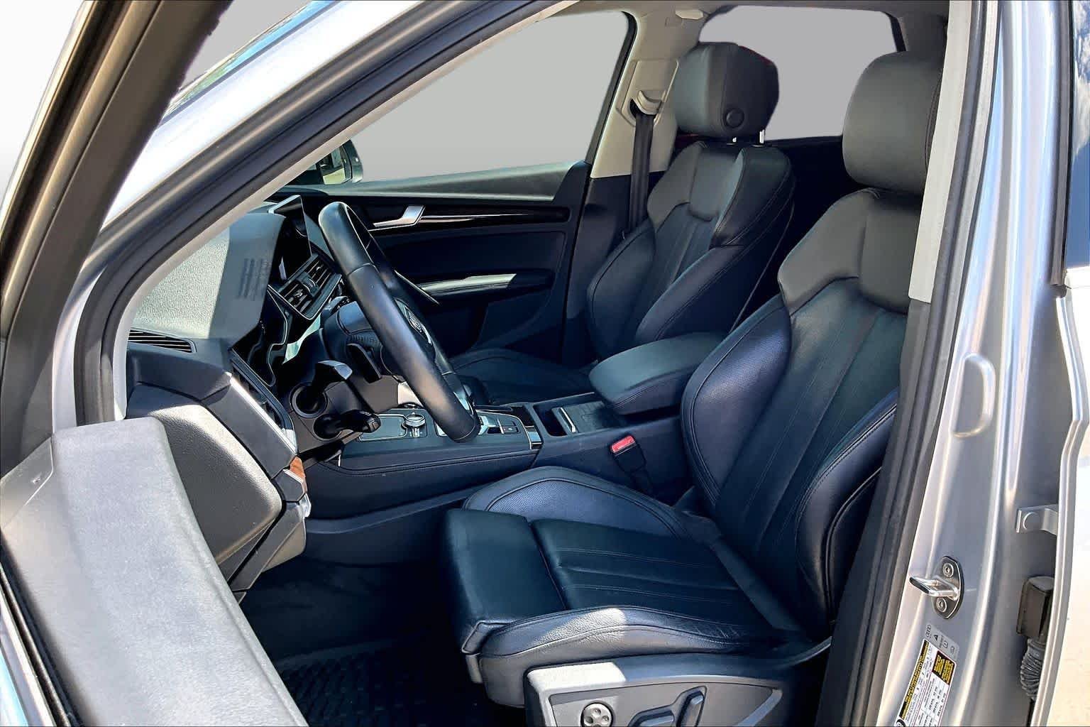 Used 2019 Florett Silver Metallic Audi Premium Plus image 10