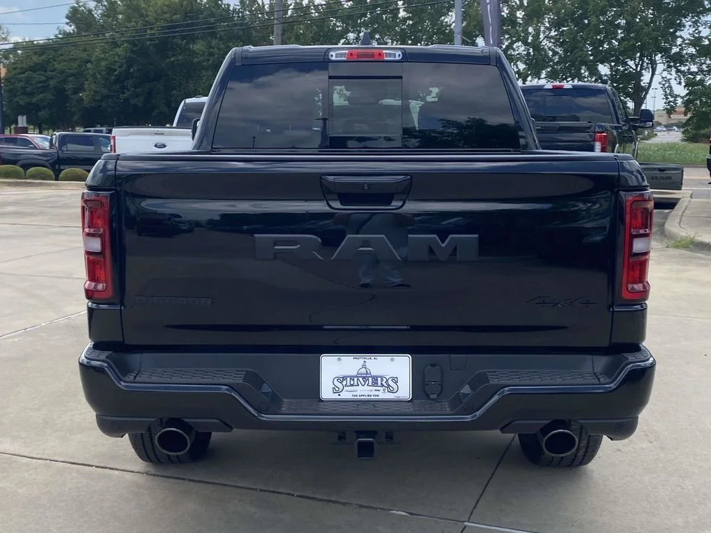 New 2026 Diamond Black Crystal Pearl-Coat Exterior Paint RAM Big Horn/Lone Star image 36