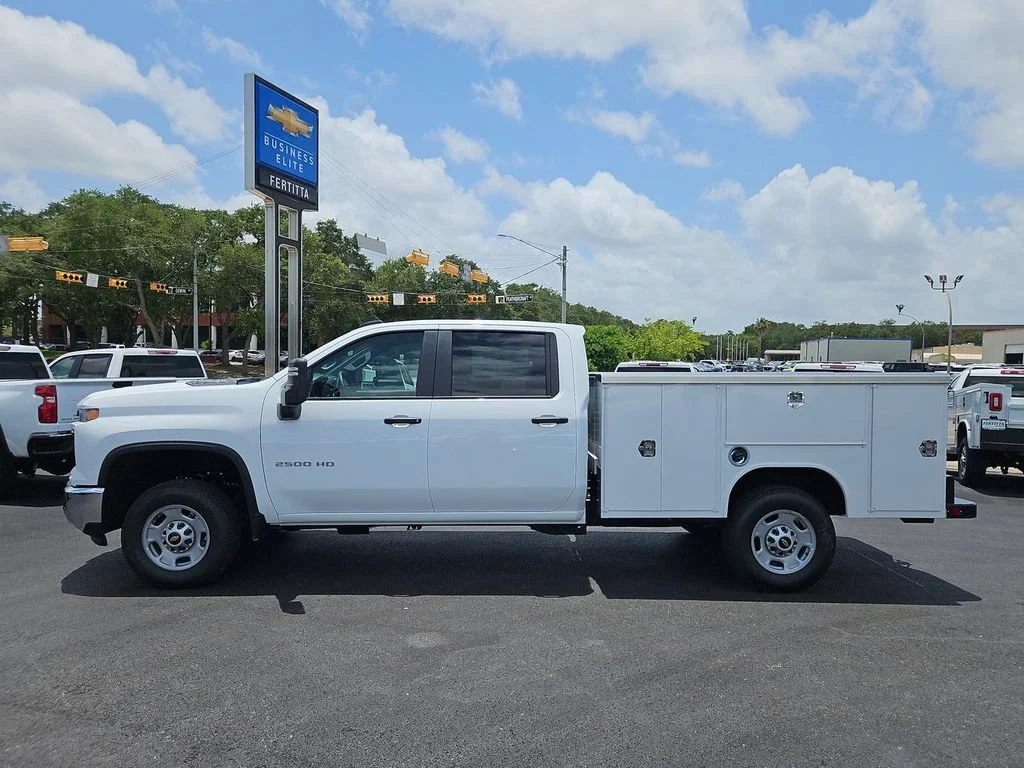 New 2026 Summit White Chevrolet WT image 2