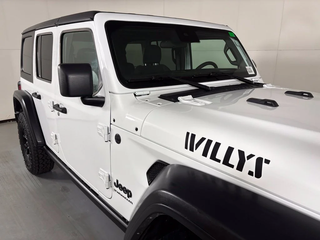 Used 2025 White Jeep Willys image 12