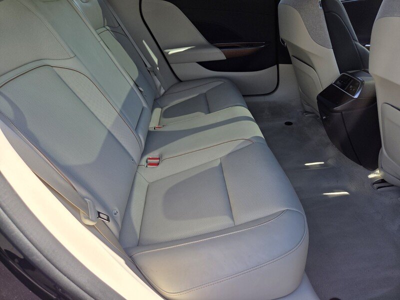 Used 2024  Lucid Touring image 35