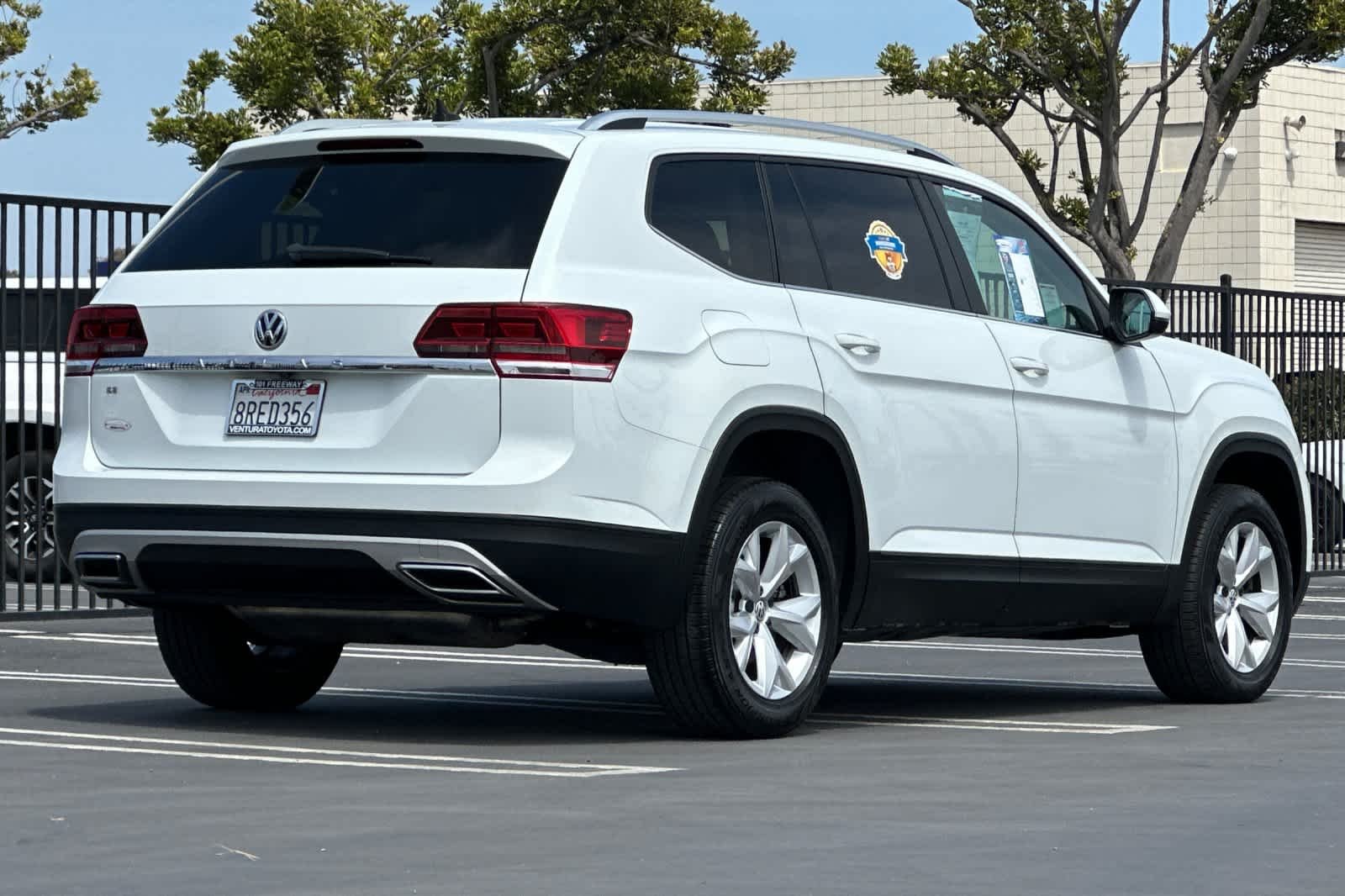 Used 2019 Pure White Volkswagen 2.0T SE image 4