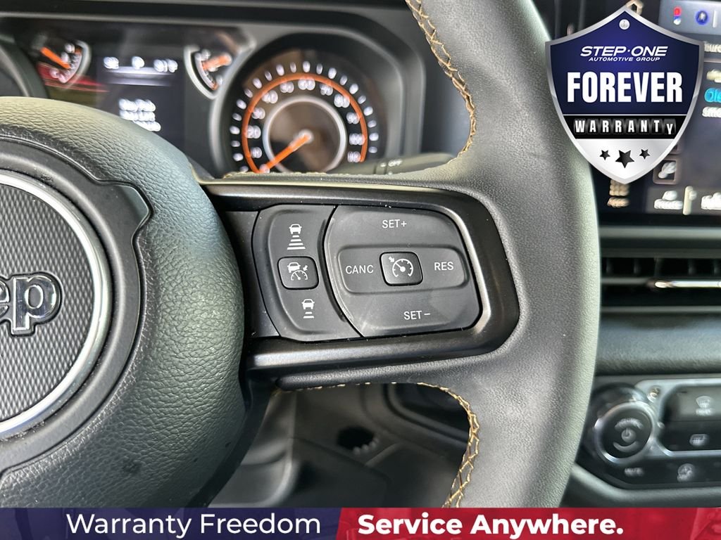 Used 2025 White Jeep Sport S image 21