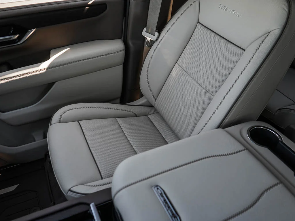 2026 GMC Yukon XL Denali - Photo 28
