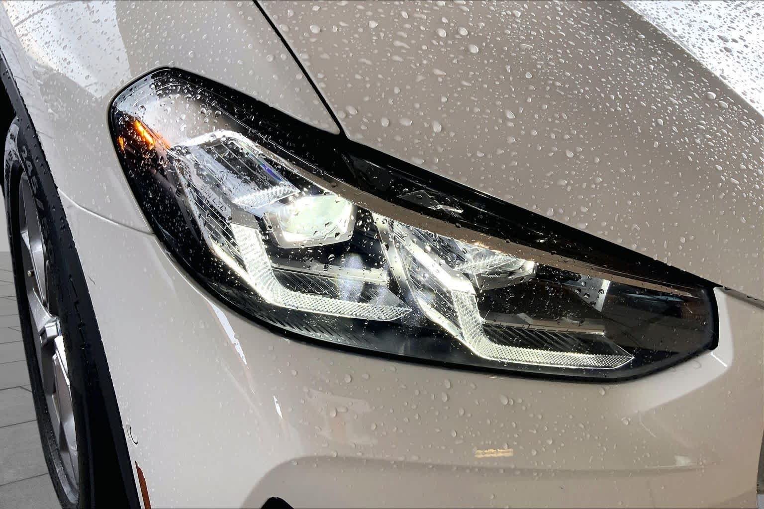 Used 2023 Alpine White BMW sDrive30i image 28