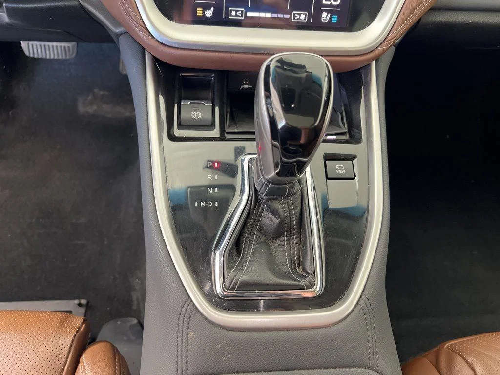 Used 2021 Crystal White Pearl Subaru Touring XT image 18