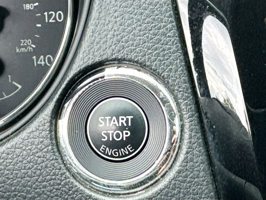 Used 2018 Gray Nissan SV image 19