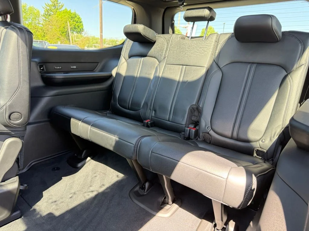 New 2026 High Gloss Black Exterior Paint Jeep Limited Reserve image 29