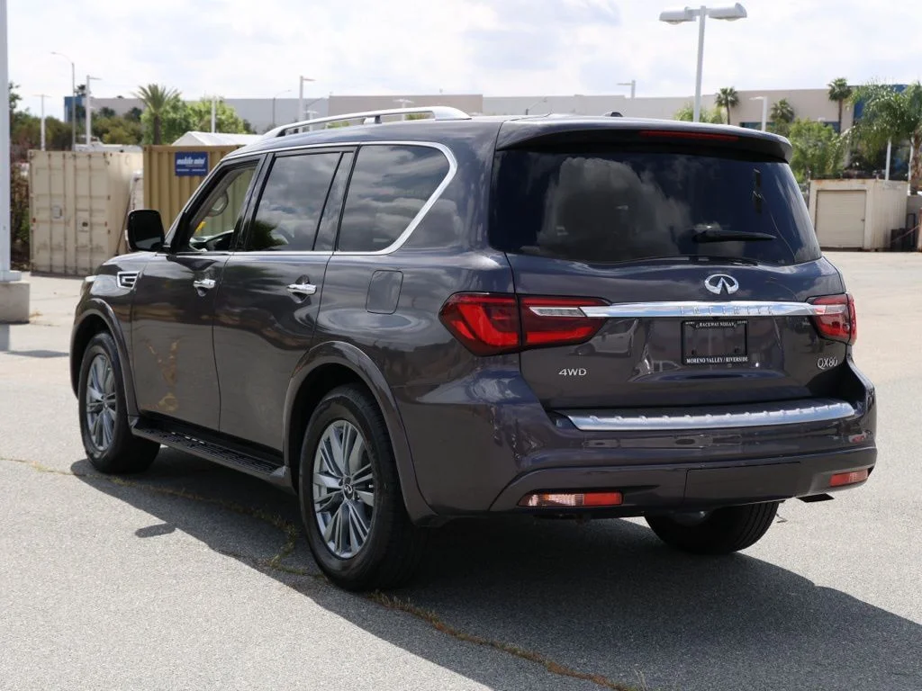 Used 2024 Gray INFINITI LUXE image 5