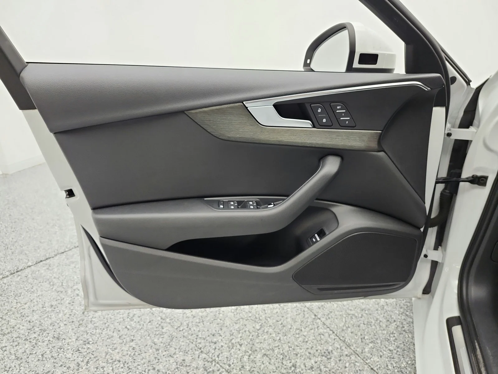 Used 2019 Glacier White Metallic Audi Premium 40 TFSI image 12