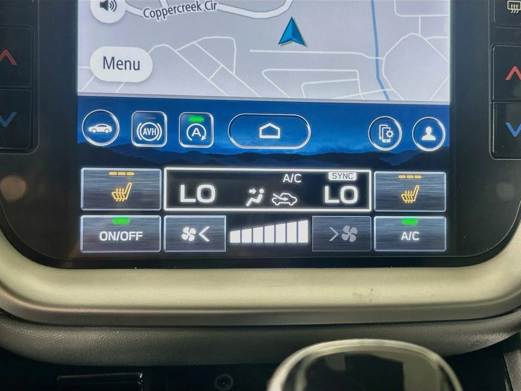 Used 2023 Ice Silver Metallic Subaru Onyx Edition image 21