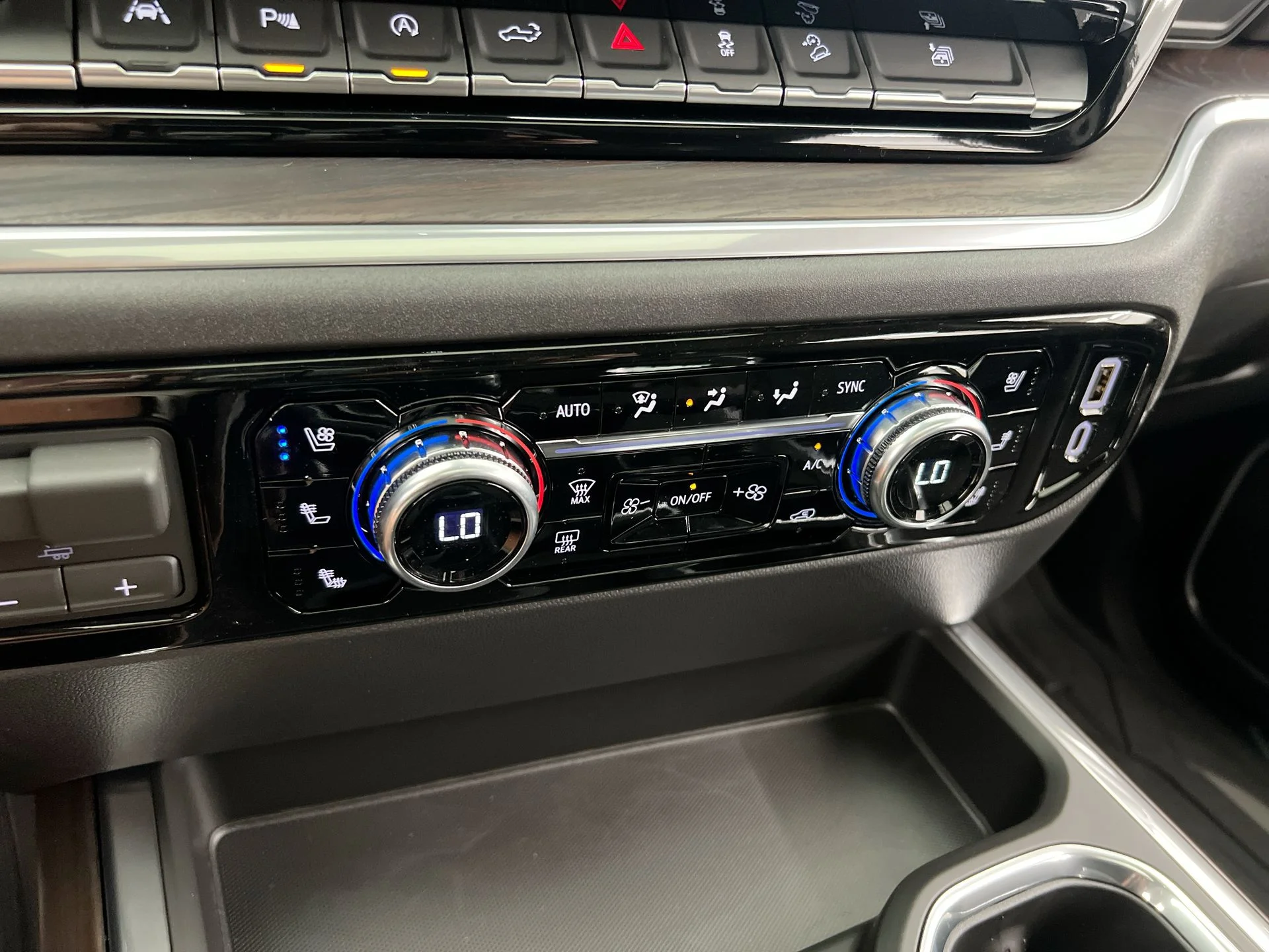 2026 GMC Sierra 1500 SLT - Photo 49