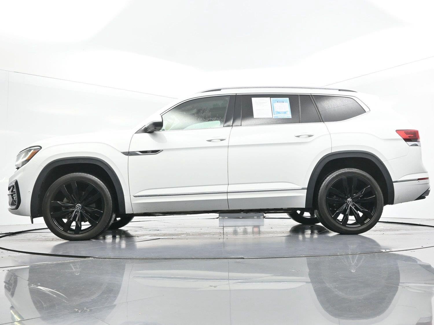Used 2021 Pure White Volkswagen 3.6L V6 SEL Premium R-Line image 52