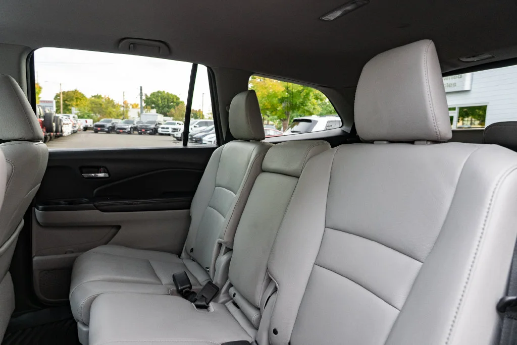 Used 2017 Blue Honda EX-L image 23