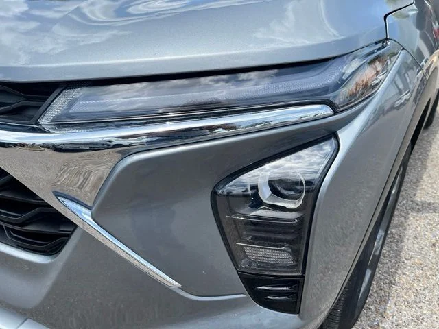 Used 2025 Gray Chevrolet LT image 4