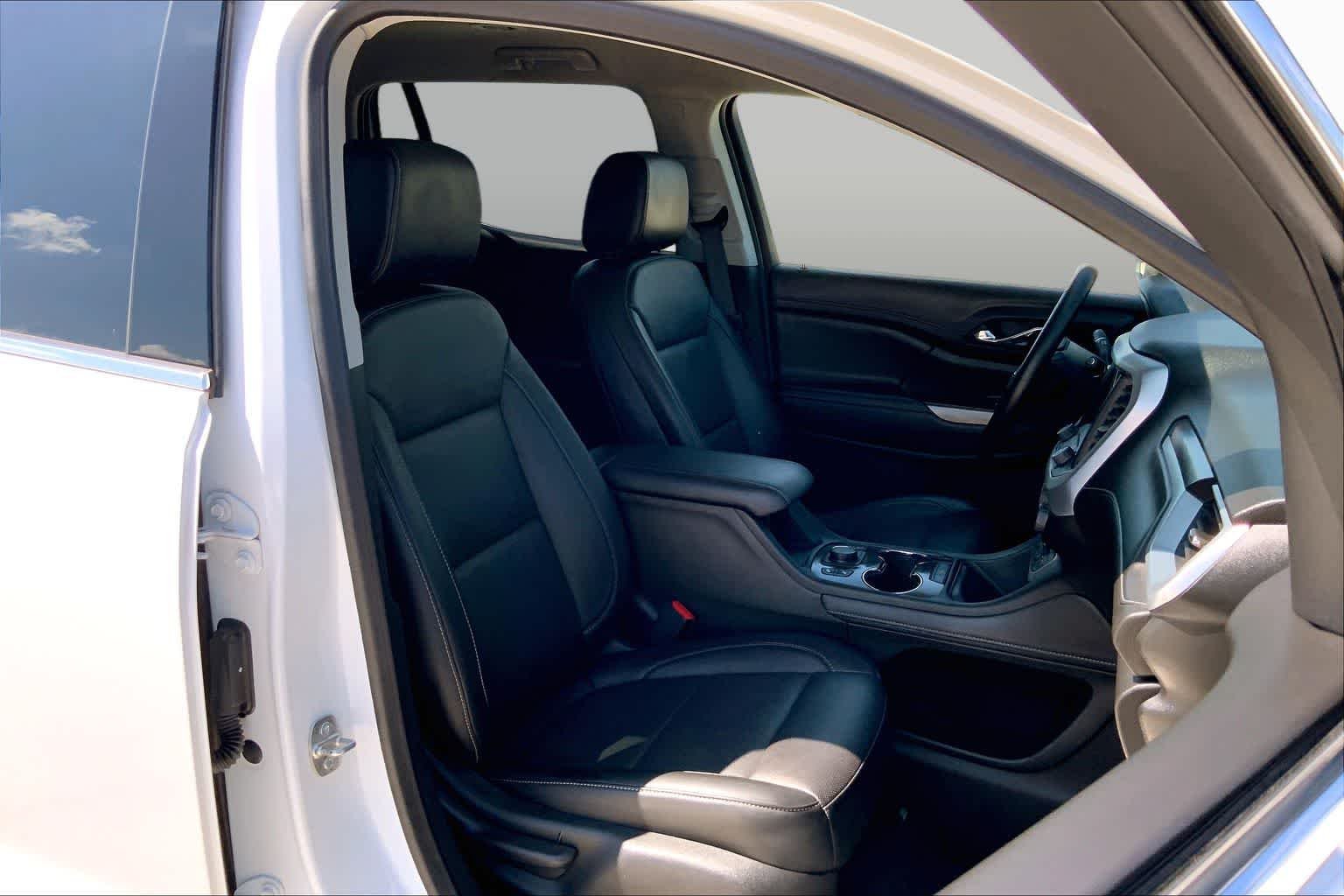Used 2023 Summit White GMC SLT image 17