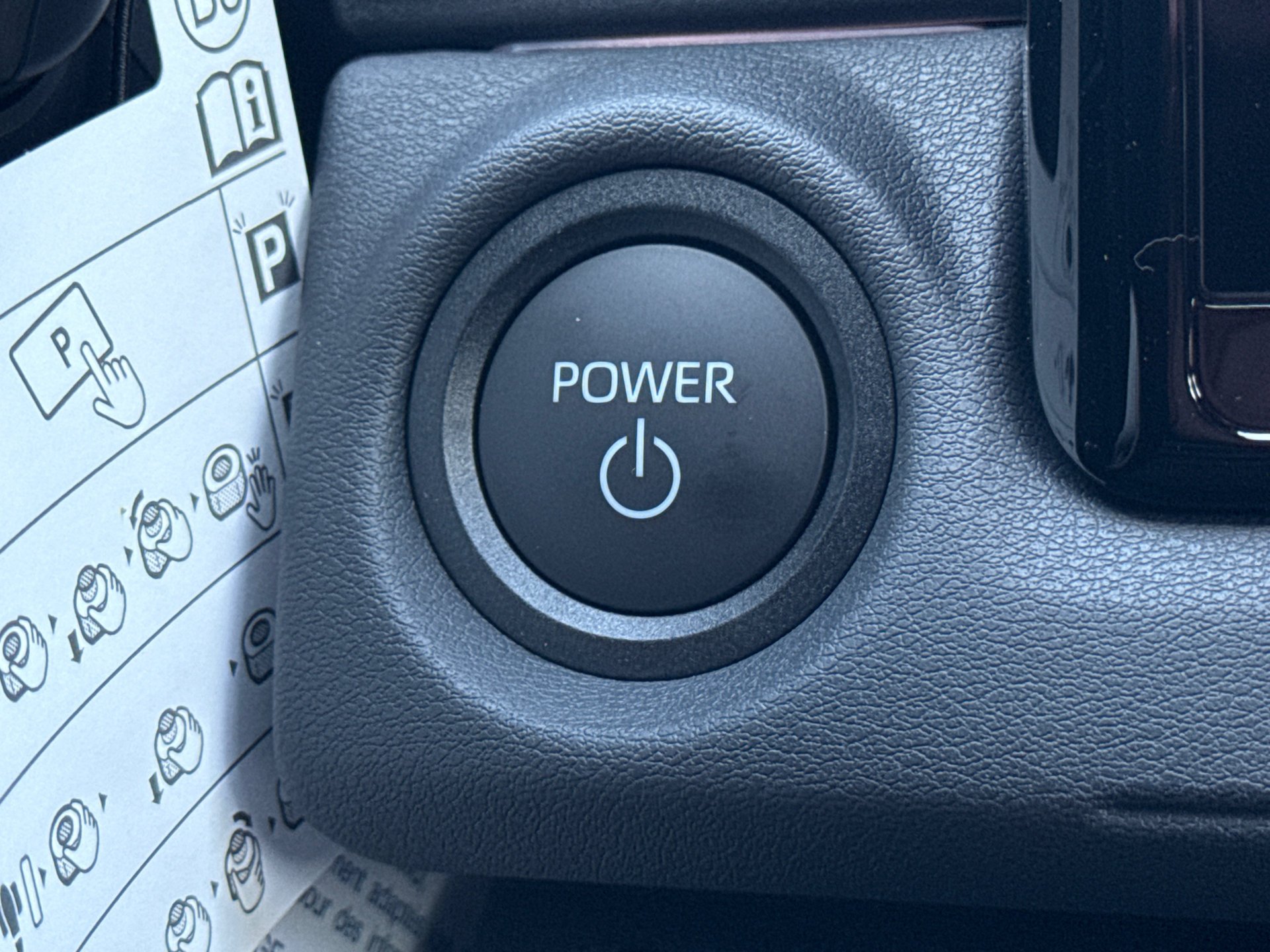 New 2026 Wind Chill Pearl <sup>1</sup> Toyota  SE image 29