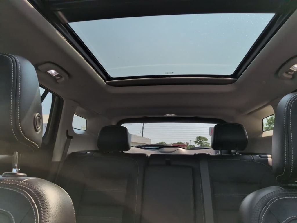 Used 2022 Black GMC Denali image 25