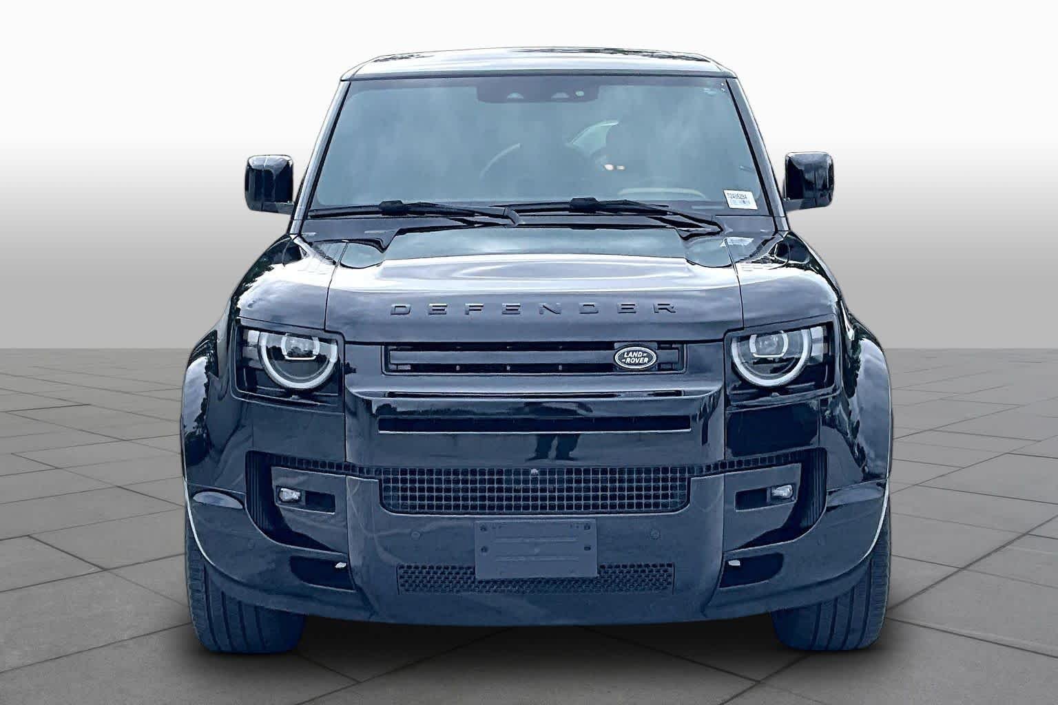 Used 2026 Santorini Black Metallic Land Rover V8 image 6