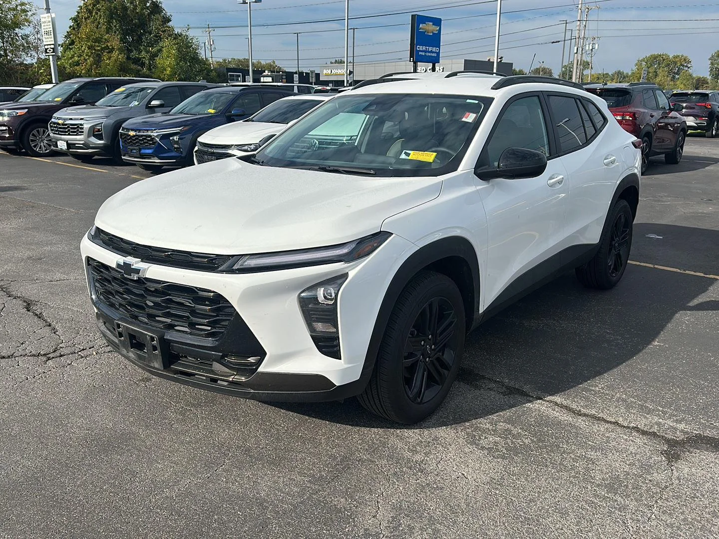 Used 2025 Summit White Chevrolet ACTIV image 5