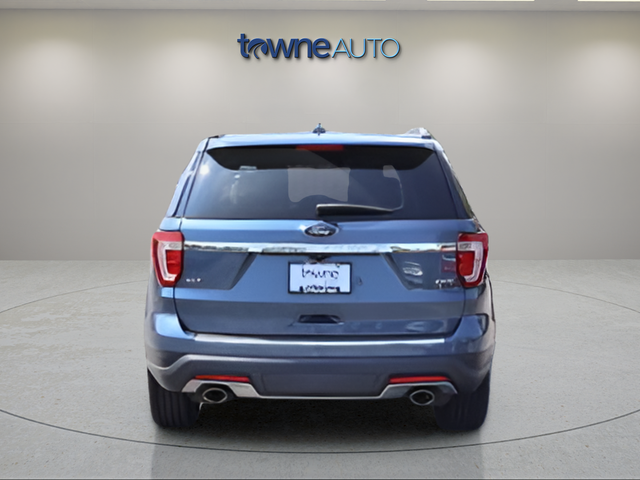 Used 2018 Blue Metallic Ford XLT image 6