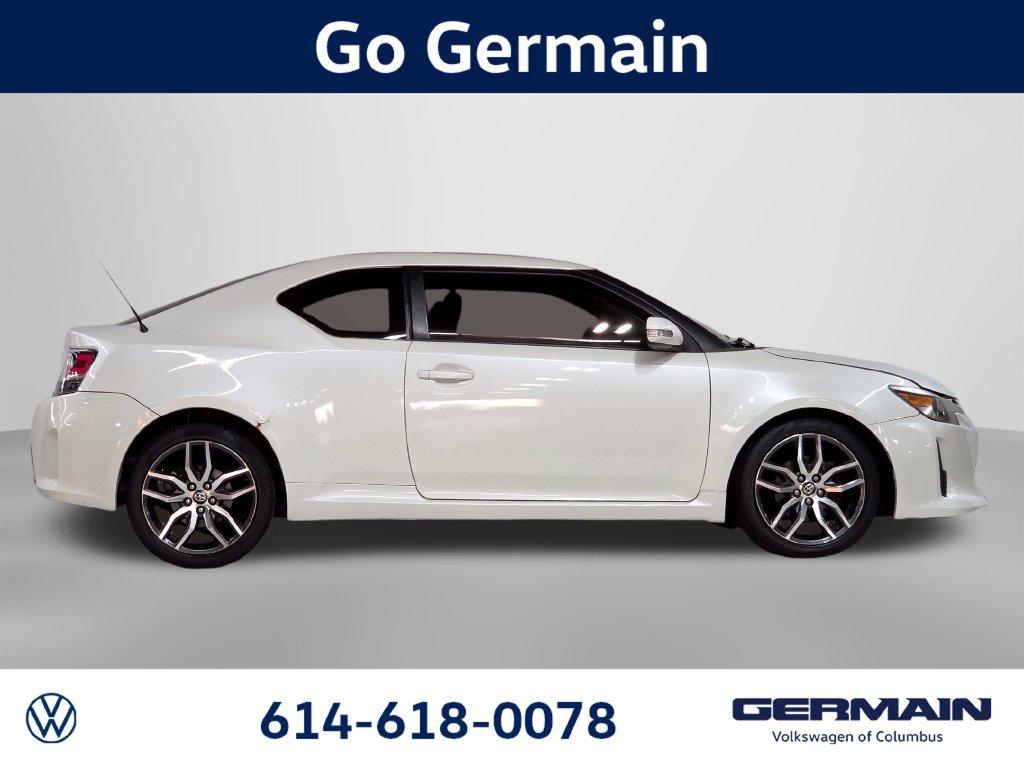 Used 2015 White Scion Base image 6