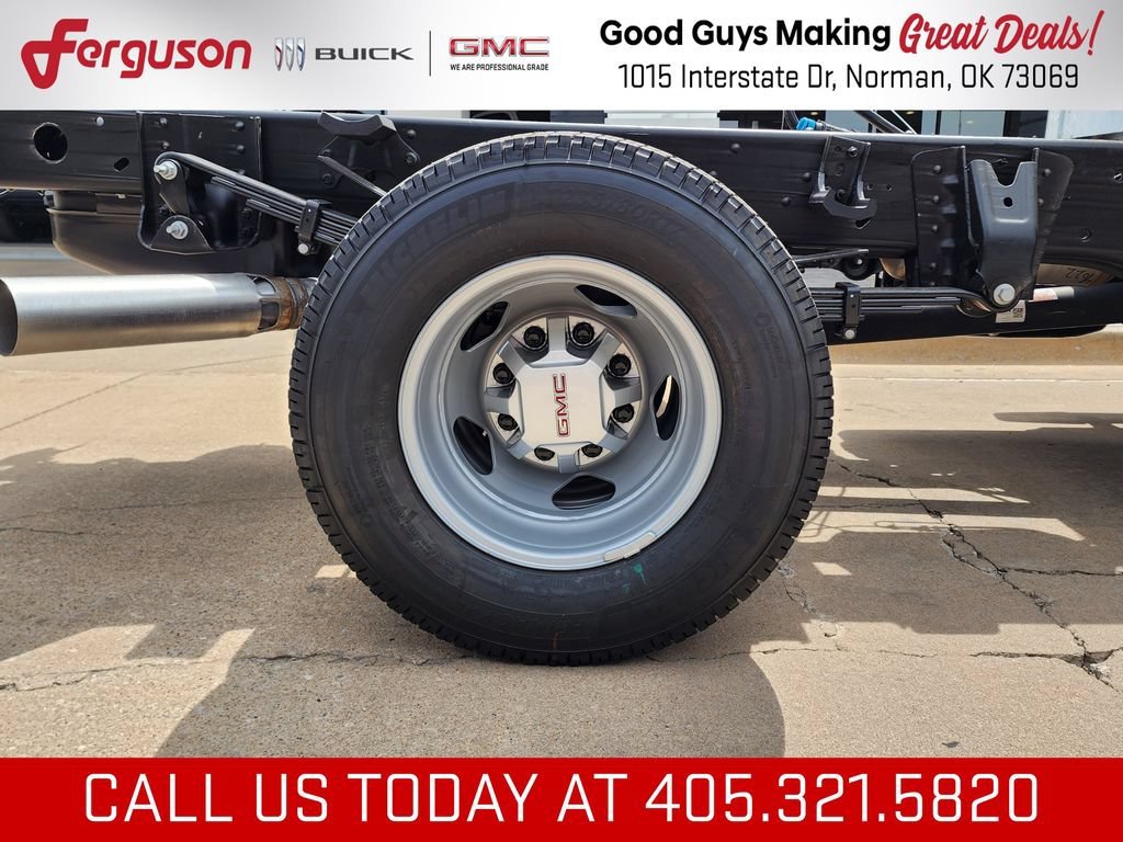 2026 GMC Sierra 3500 Chassis Cab Pro - Photo 53