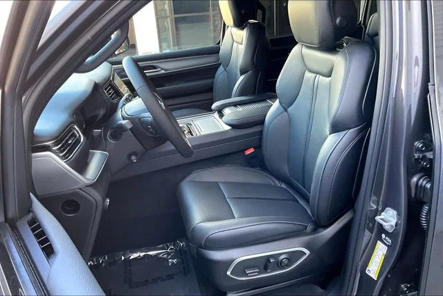 New 2026 Gray Jeep  image 8