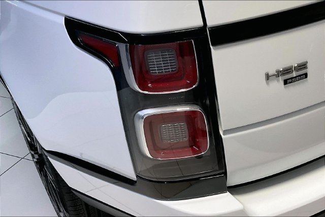 Used 2021 White Land Rover Westminster image 26