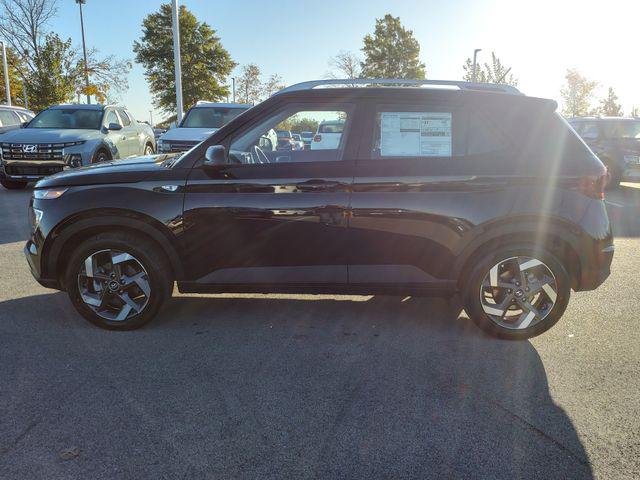 2026 Hyundai Venue SEL w/ 2-Tone Roof IVT's photo