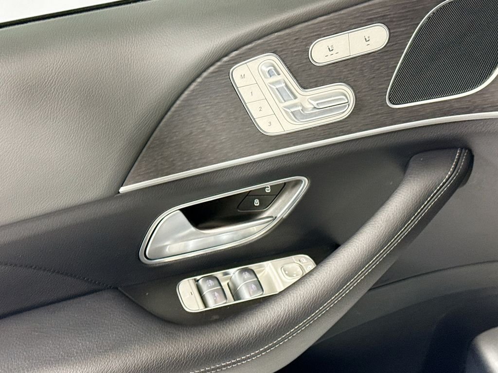 Used 2025  Mercedes-Benz GLE 350 image 24