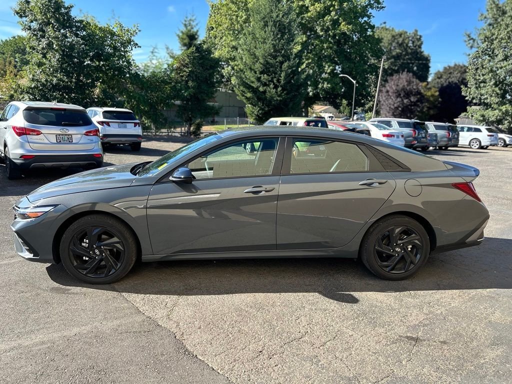 2026 Hyundai Elantra SEL Sport - Photo 11