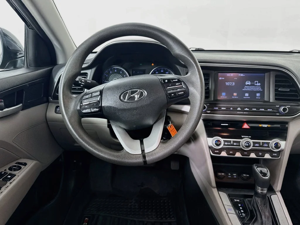 Used 2020 Black Hyundai SEL image 23