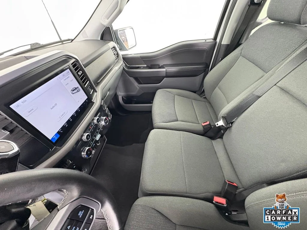 Used 2025 Oxford White Ford XLT image 25