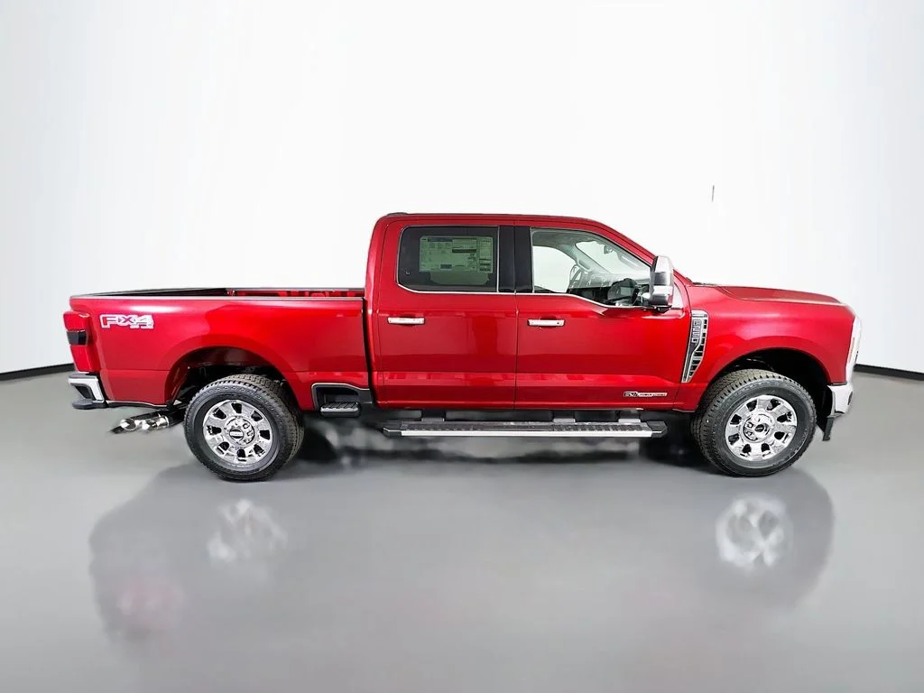 New 2026 Ruby Red Metallic Tinted Clearcoat Ford Lariat image 18