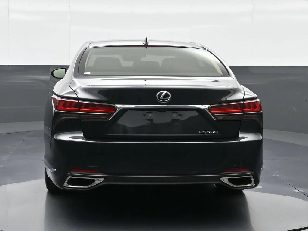 Used 2022 Black Lexus 500 Base image 16