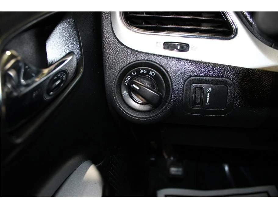 Used 2019 Pitch Black Clearcoat Dodge SE Value Pkg image 29