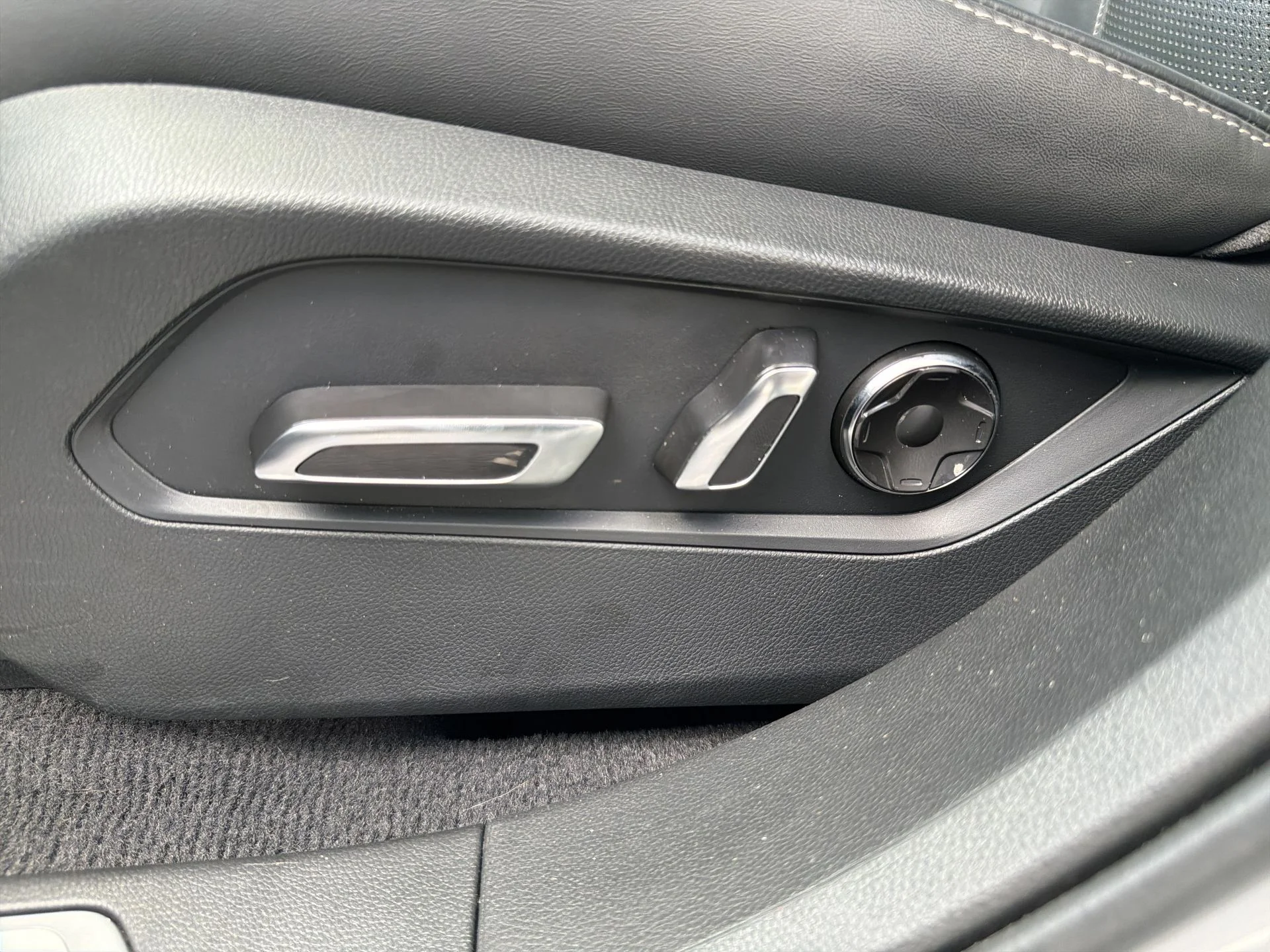 Certified Used 2023 Silver Acura Technology Package image 20