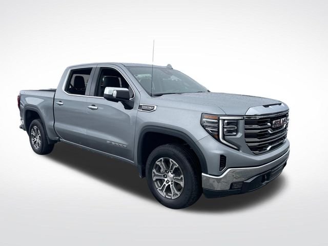 Used 2025 Sterling GMC SLT image 8