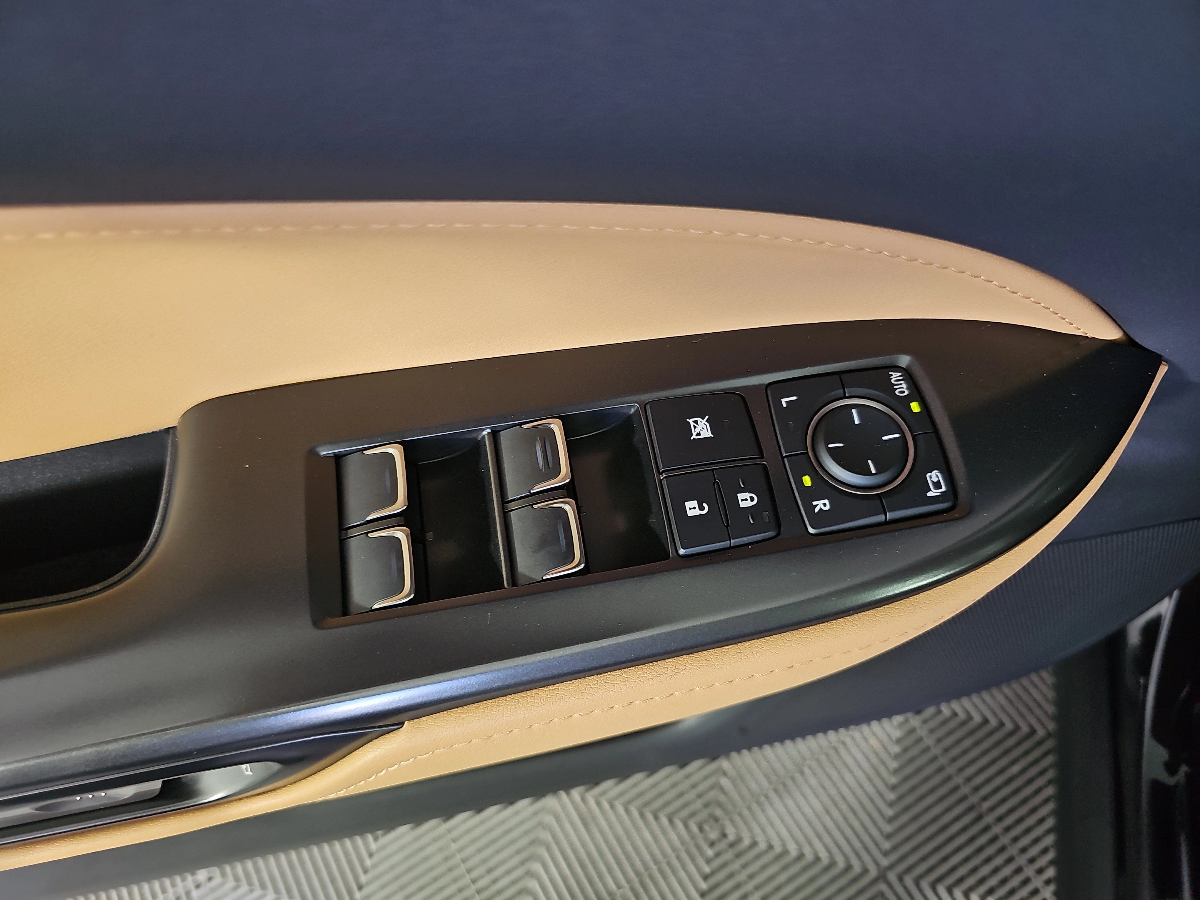 Used 2025 Caviar Lexus NX 250 image 17