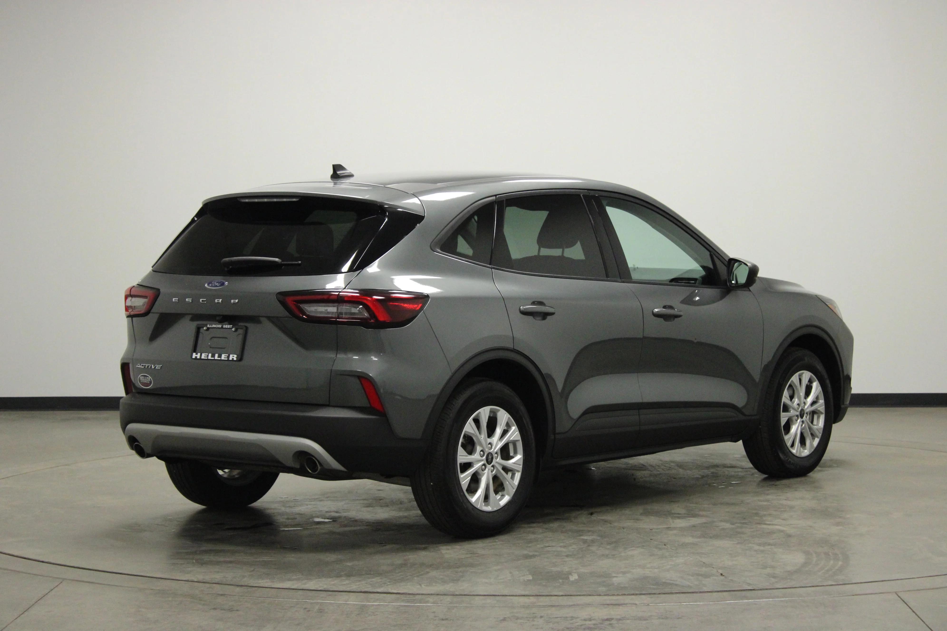 Used 2025 Gray Metallic Ford Active image 8