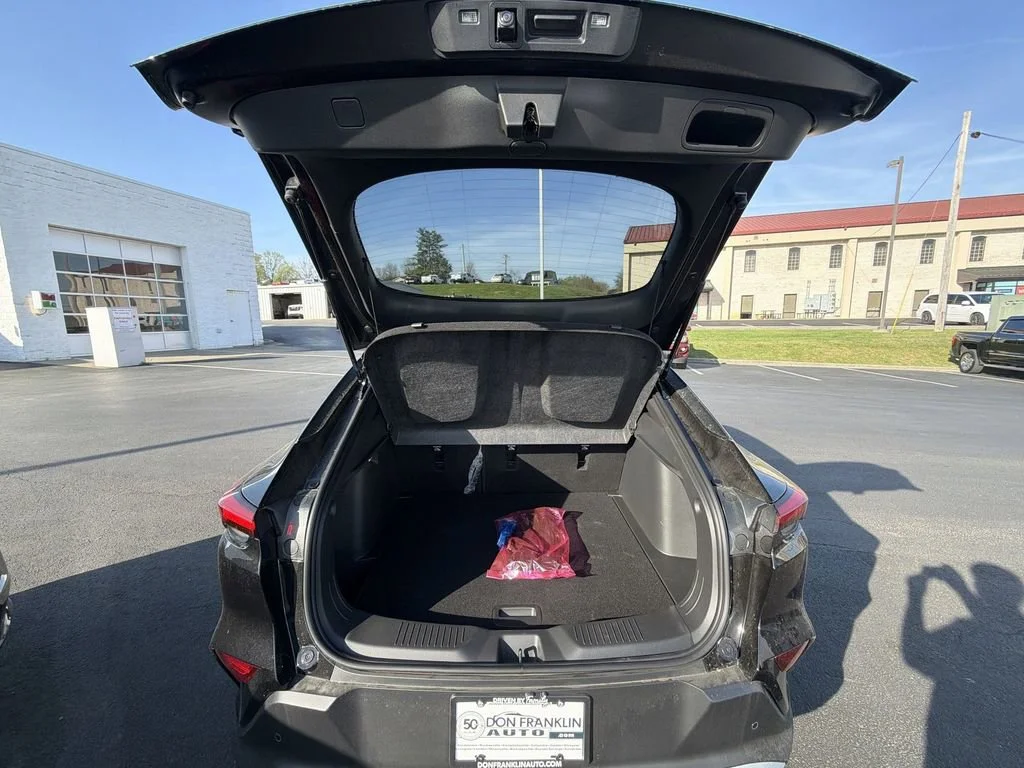 New 2026 Ebony Twilight Metallic Buick Preferred image 28