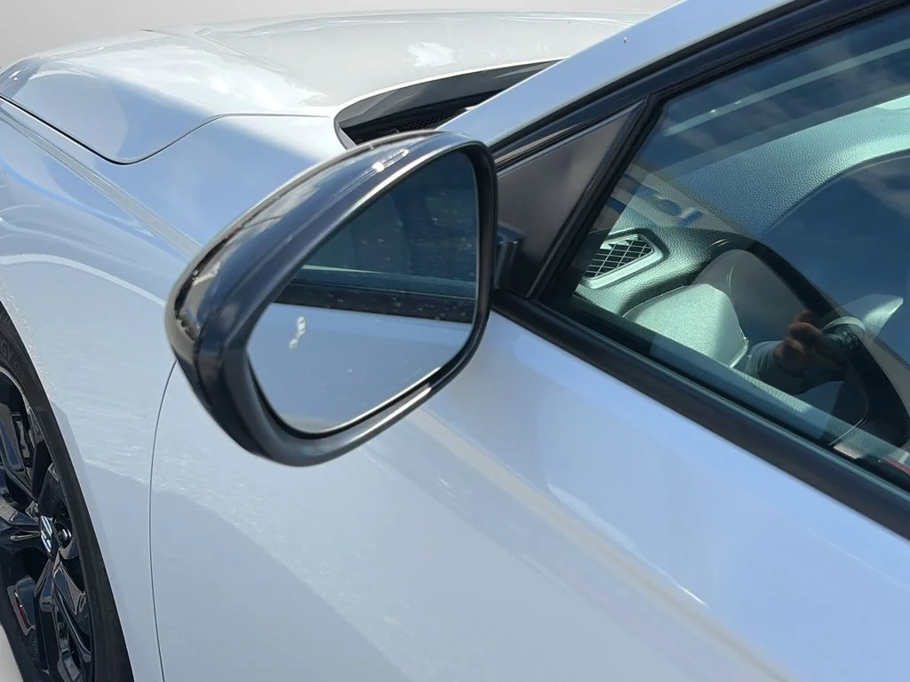 Certified Used 2025 Platinum White Pearl Honda SE image 27