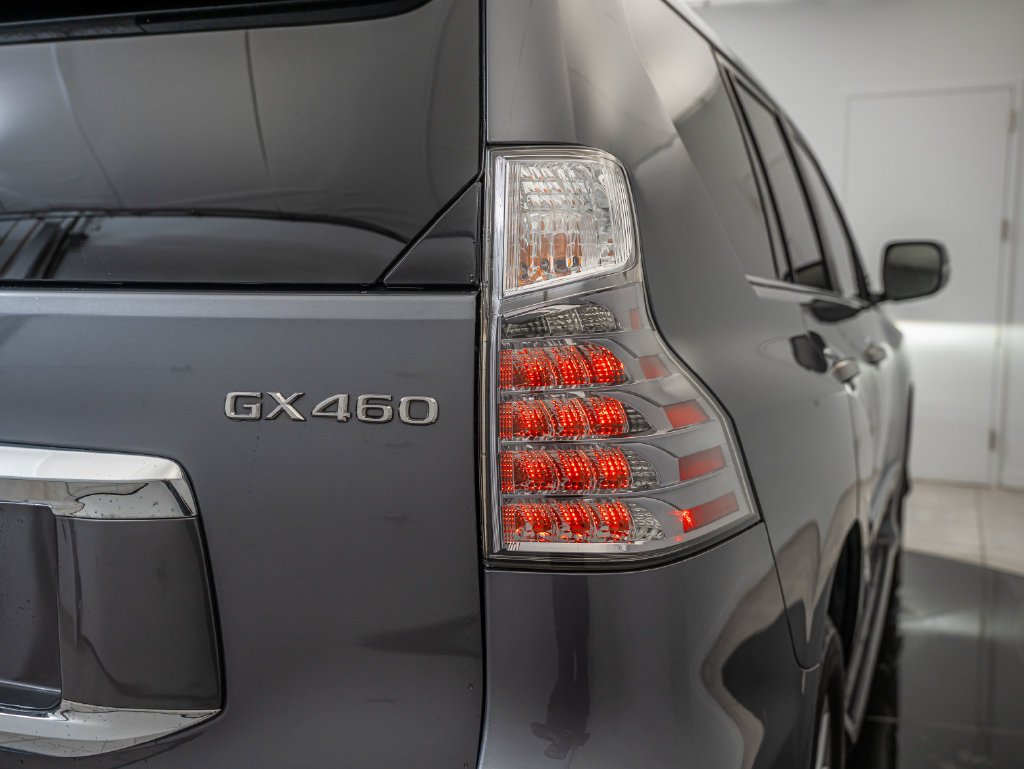 Used 2016 Gray Pearl Lexus 460 image 14