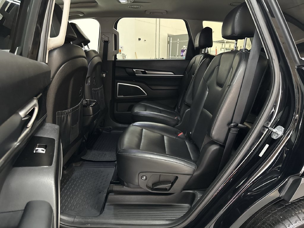 Used 2022 Ebony Black Kia S image 16
